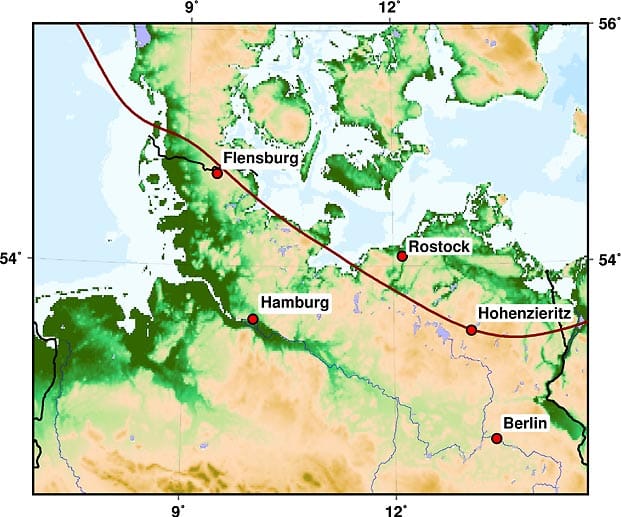 Die sogenannte Nulllinie: Unveröffentlichte Daten des Geophysikers Holger Steffen vom Landesvermessungsamt Schweden zeigen erstmals den genauen Verlauf der Linie, entlang der das Land kippt. Nordöstlich hebt sich das Land, südwestlich senkt es sich, nur die Kantenbewohner leben in konstanter Höhe.