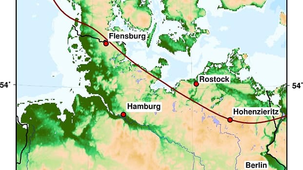 Die sogenannte Nulllinie: Unveröffentlichte Daten des Geophysikers Holger Steffen vom Landesvermessungsamt Schweden zeigen erstmals den genauen Verlauf der Linie, entlang der das Land kippt. Nordöstlich hebt sich das Land, südwestlich senkt es sich, nur die Kantenbewohner leben in konstanter Höhe.