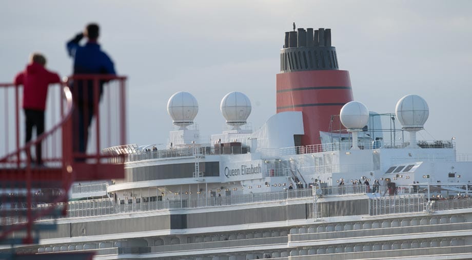Die "Queen Elizabeth" zählt mit zwölf Decks und einer Kapazität von mehr als 2000 Passagieren zu den größten Kreuzfahrtschiffen der Welt.