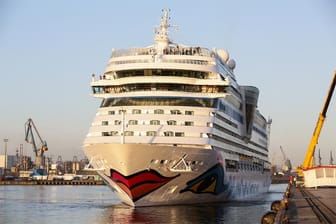 Aida Cruises schickt gleich zwei seiner Schiffe zum Volksfest am Hafen. Eines davon ist die "Aidasol".