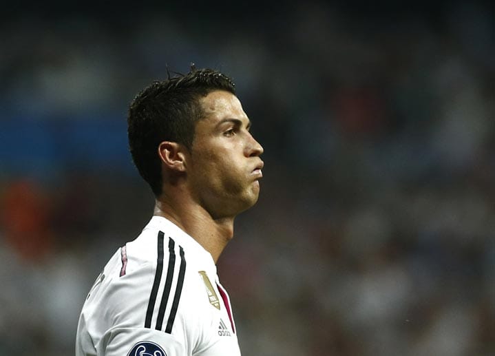 Cristiano Ronaldo ist nach dem Ausscheiden im Halbfinale sichtlich enttäuscht. Da wäre wirklich mehr drin gewesen für ihn und seine Teamkollegen. Besonders Gareth Bale vergab in der zweiten Halbzeit mehrere Großchancen.