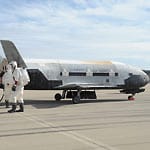 Geheimnisumwittertes Flugobjekt: Der Raumgleiter X-37B der US-Luftwaffe ist zum vierten Mal im Weltall. Was er dort macht, ist streng geheim. Geheimnisumwittertes Flugobjekt: Der Raumgleiter X-37B der US-Luftwaffe ist zum vierten Mal im Weltall. Was er dort macht, ist streng geheim.