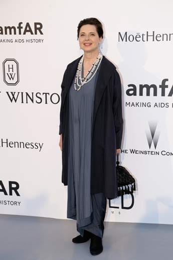 So rein gar nichts wollte dagegen Schauspielerin Isabella Rossellini zeigen - aber ein derart unförmiges, sackartiges Outfit hätte es auch nicht sein müssen.