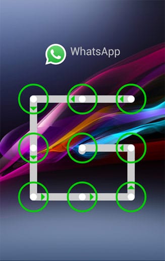 Es gibt mehrere Dritthersteller-Apps für WhatsApp, etwa die App Muster Sperre für WhatsApp (nur für Android).