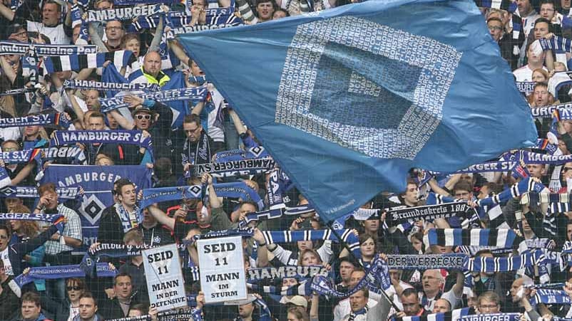 Zweckoptimismus: Die Fans des Hamburger SV waren vor dem Anpfiff hoffnungsfroh, dass die Hanseaten den Klassenerhalt abermals schaffen.