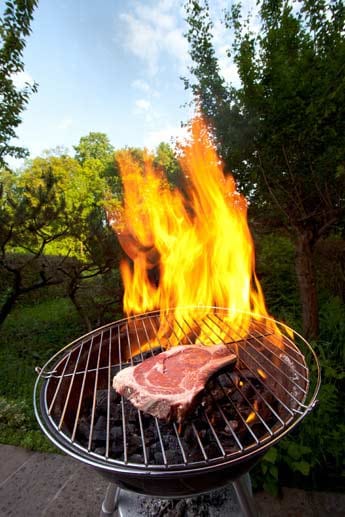 Die optimale Alternative zum üblichen Steak: Entrecôte bietet laut Sven Dörge ein hervorragendes Verhältnis von Fett zu Fleisch und Knochen. Jeder Bissen schmecke überraschend und anders.