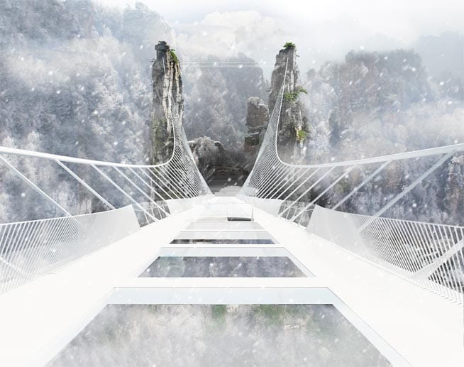 So könnte die Zhangjiajie Grand Canyon Glass Bridge bei Schneetreiben aussehen. Ob sich bei diesem Wetter jemand auf das Bauwerk traut, wird sich zeigen.