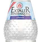 "Extaler Mineralquell Classic" (0,49 Cent pro Liter): In allen Bewertungspunkten erhielt dieses Wasser die Note "Gut". Es enthält einen hohen Mineralstoffanteil und ist frei von Verunreinigungen und geschmacklichen Beeinträchtigungen.