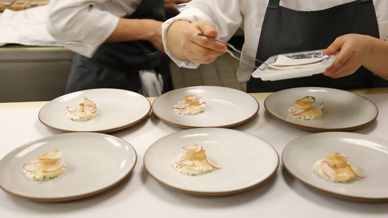 Der fünfte Platz im globalen Ranking geht an das Restaurant "Eleven Madison Park" in New York. Geführt wird es von Daniel Humm, der drei Sterne im Guide Michelin hält.