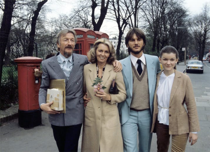 Der Bandleader und Komponist mit seiner ersten Ehefrau Waltraut und den Kindern Ronald und Katarina 1979 in London.
