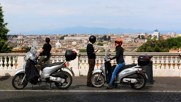 Wer Rom per Roller erkundet, bekommt einen ganz anderen Eindruck der Stadt.