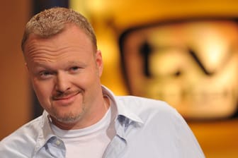 Diese Nachricht schlug ein wie eine Bombe: Am 17. Juni 2015 verkündete Stefan Raab per Pressemitteilung sein TV-Ende. Noch bis Ende 2015 moderiert er seine Shows bei ProSieben, danach ist Schluss.