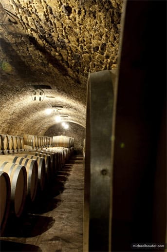 In diesen Kellern reifen die Champagner von Anselme Selosse. Er gehörte zu den Winzern, die den Wein zurück in die Champagne brachten: "Markengeschmack" gibt es bei ihm nicht.