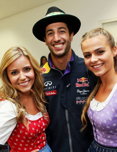Eine Fotosession ohne Daniel Ricciardos breites Grinsen wäre unvollständig.