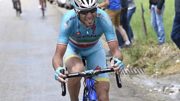 Der Titelverteidiger: In souveräner Manier gewann Vincenzo Nibali im vergangenen Jahr die Tour de France inklusive vier Etappenerfolgen. Allerdings profierte der 30 Jahre alte Italiener aus dem Astana-Team damals davon, dass mit Christopher Froome und Alberto Contador die größten Konkurrenten aufgeben mussten.