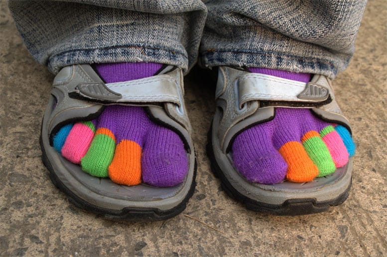 Socken mit Sandalen - eine Kombination zum Abgewöhnen, wenn Sie nicht absolut peinlich herüberkommen wollen.