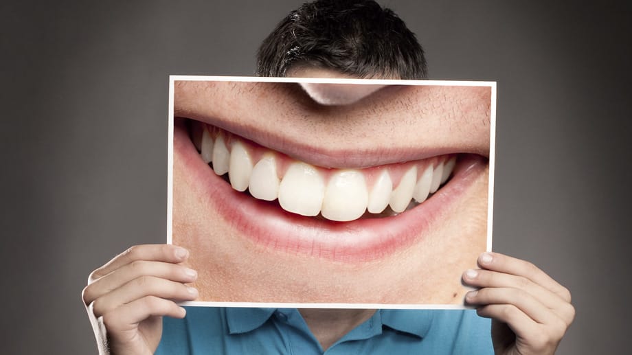 wanted.de gibt Ihnen Zahnpflege-Tipp: Dem perfekten Auftritt mit einem strahlenden Lächeln inklusive steht so nichts mehr im Wege.