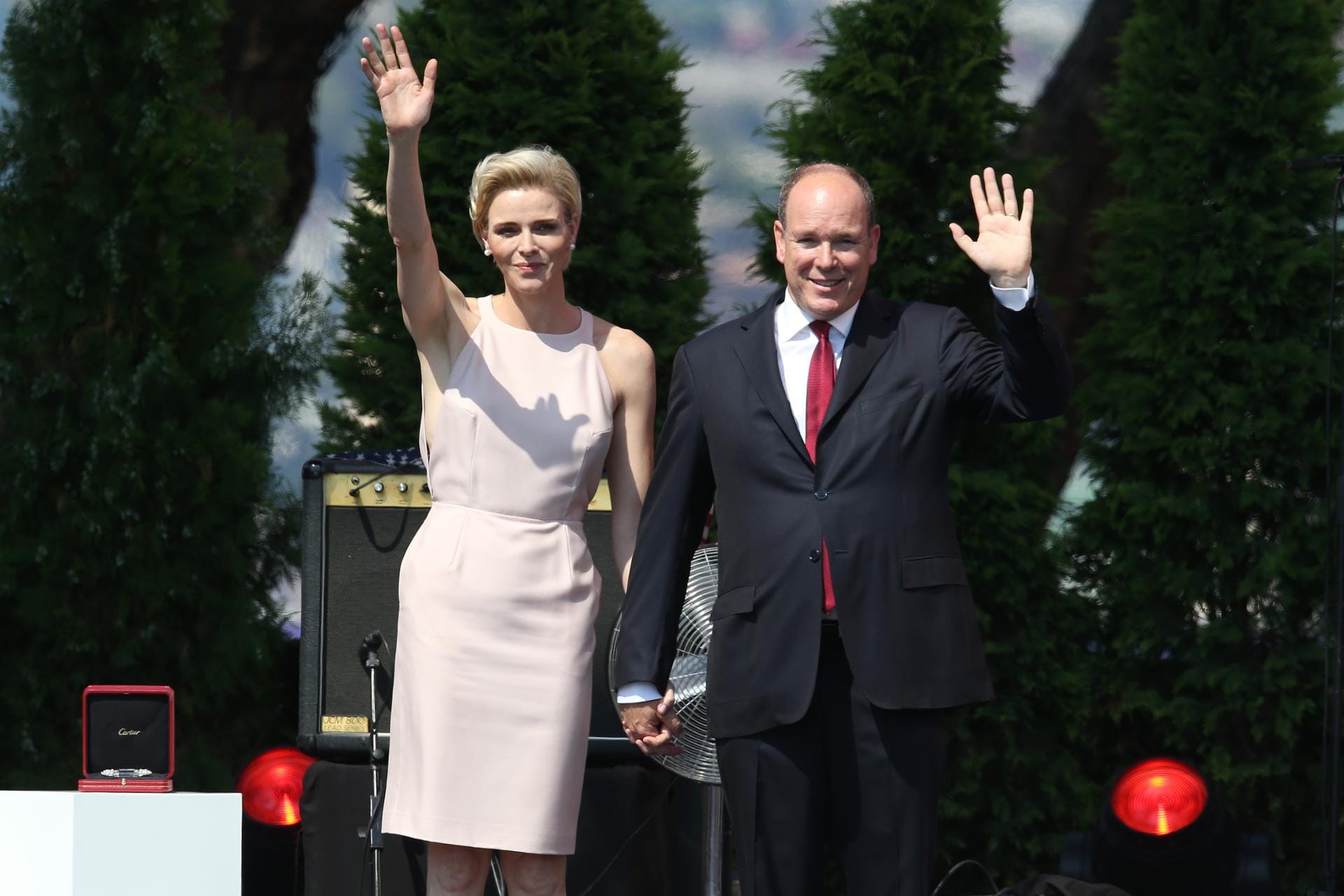 Albert II. und seine Frau Charlène während der Feierlichkeiten des Thronjubiläums des Fürsten.