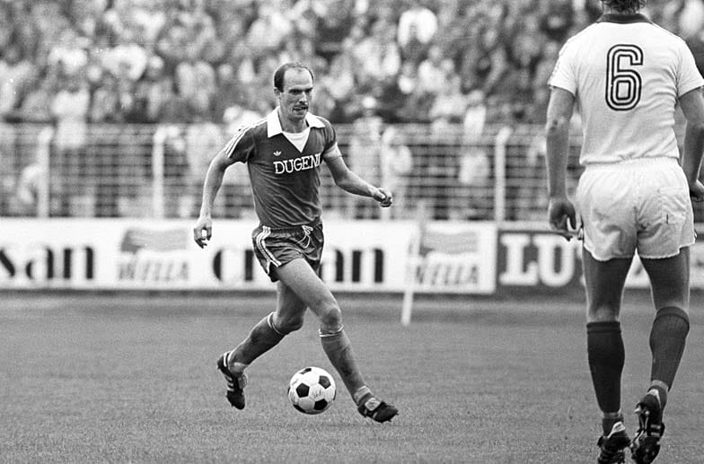 Der Franke: Manfred Drexler kam 1973 vom 1. FC Nürnberg zum SV 98, den er nach dem Bundesliga-Abstieg in Richtung Schalke 04 verließ. Er war damit einer der ersten Darmstädter, der zu einem großen Klub wechselte. Später arbeitete Drexler als Servicemann von Adidas beim DFB.
