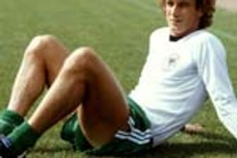 Der frühere Niederländer Rainer Bonhof erhielt 1969 die deutsche Staatsbürgerschaft. Zwischen 1972 und 1981 trug er 53 Mal das DFB-Dress. 1974 feierte der langjährige Gladbacher Profi mit der Nationalmannschaft den WM-Titel.