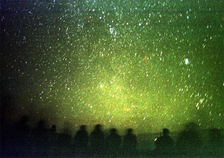 Eine Besonderheit der Perseiden ist die enorme Menge an Sternschnuppen: Bis zu einhundert flitzen pro Stunde übers Firmament.