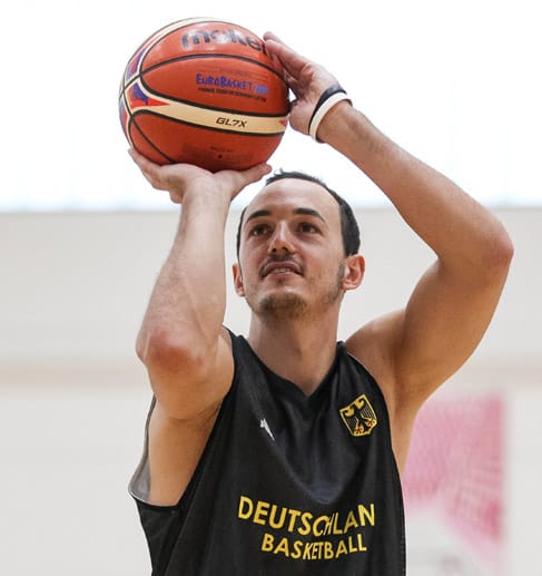 Karsten Tadda: Guard, 26 Jahre, 1,90 Meter vom BBL-Meister Brose Baskets Bamberg.