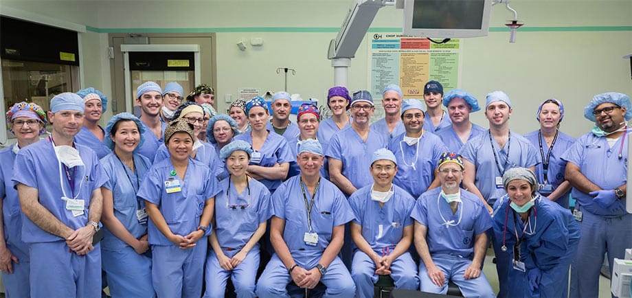 Hand-Transplantation: Für die medizinische Weltpremiere war ein Team von 40 Spezialisten im Einsatz.
