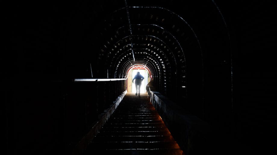 Die gemeinnützige Organisation "National Trust" kaufte das Land 2012 auf und entdeckte den Tunnel wieder.