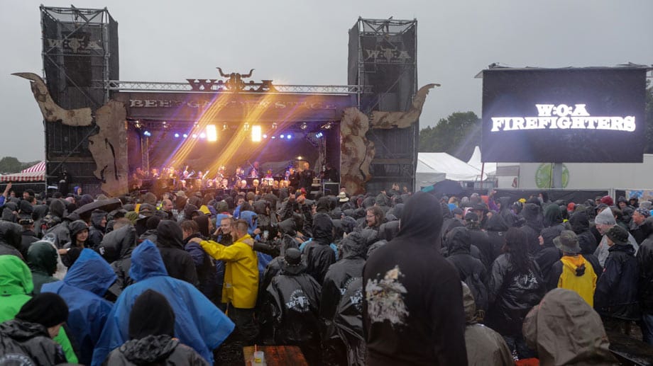 Insgesamt rechnen die Veranstalter in diesem Jahr mit rund 75.000 Fans. Als Hauptbands werden Europe, Savatage, Santiano und Judas Priest erwartet.