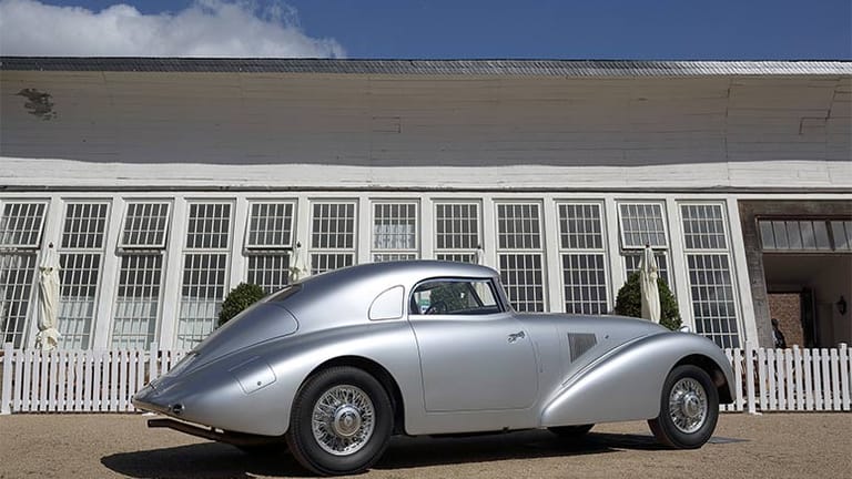 Zu den "Jewels in the Park" gehörte auch der gerade zwei Jahre lang restaurierte Mercedes-Benz 540 K Stromlinienwagen von 1938.