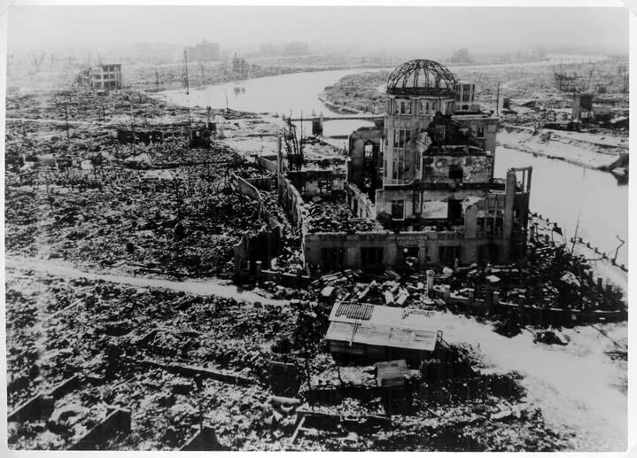 Sinnbild für Tod und Zerstörung: Über der japanischen Großstadt Hiroshima explodiert am Morgen des 6. August 1945 die erste und vorerst vorletzte in einem Krieg eingesetzte Atombombe.