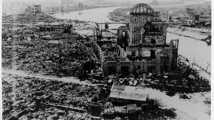 Sinnbild für Tod und Zerstörung: Über der japanischen Großstadt Hiroshima explodiert am Morgen des 6. August 1945 die erste und vorerst vorletzte in einem Krieg eingesetzte Atombombe.