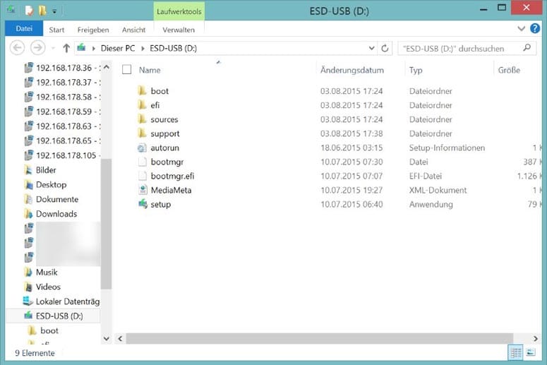 Im Windows-Explorer lässt sich der Inhalt des Sticks betrachten. Um von diesem Stick aus Windows 10 auf einem PC zu installieren, genügte bei unseren Versuchen ein Doppelklick auf die Datei "Setup".