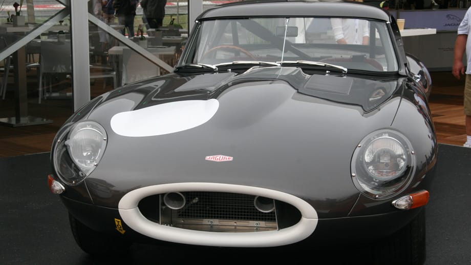 Für die Sonderversion Lightweight plante Jaguar ursprünglich 18 Modelle, doch nur zwölf Exemplare wurden auch tatsächlich gebaut.