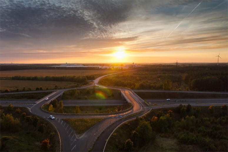 Auch eine Autobahn kann schön sein: Die Ausfahrt samt Sonnenuntergang hat Thomas Rosenthal mit seiner Inspire aufgenommen.
