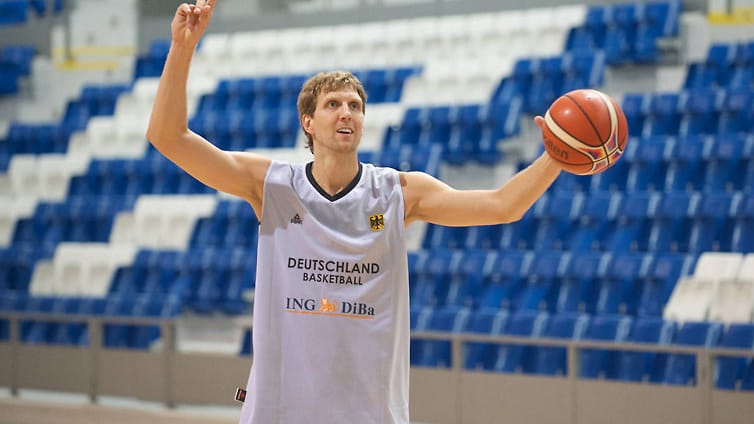 Der Star im deutschen Team bleibt Dirk Nowitzki. Der mittlerweile 37-Jährige ist auch bei dieser EM der große Hoffnungsträger, kann das DBB-Team jedoch nicht mehr alleine zu Siegen führen.