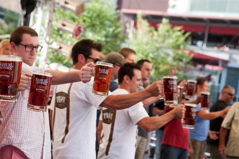 Traditionelle deutsche Biersorten dürfen die Besucher allerdings nicht erwarten. Diverse Oktoberfeste in den USA bieten die unterschiedlichsten amerikanischen Biere an.