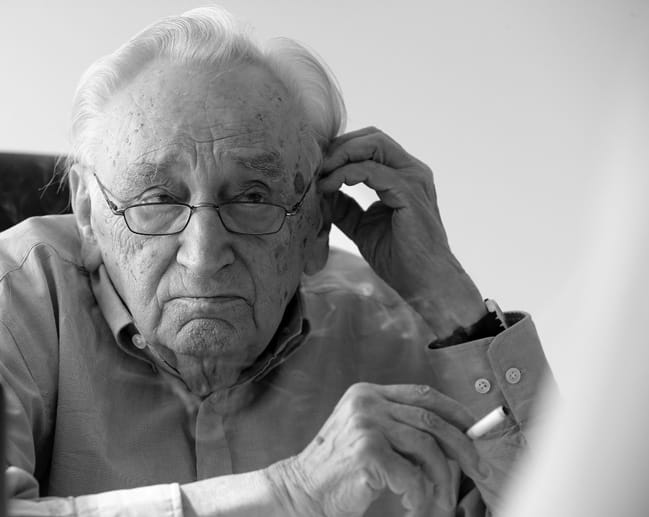 Der SPD-Politiker Egon Bahr ist tot. Er starb im Alter von 93 Jahren. Der SPD-Politiker Egon Bahr ist tot. Er starb im Alter von 93 Jahren.