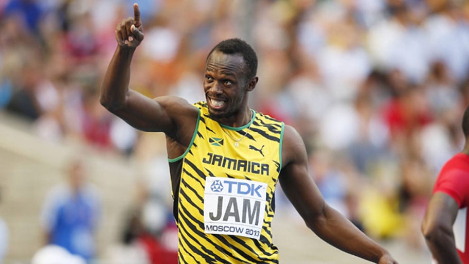 Und auch bei den Weltmeisterschaften 2013 konnte ihm keiner Paroli bieten: Usain Bolt. Der Jamaikaner gewann drei Goldmedaillen und darf sich jetzt "erfolgreichster Sportler in der Geschichte der Leichtathletik-WM" nennen. Seine weltmeisterliche Bilanz: Achtmal Gold, zweimal Silber - damit überholte er sogar die Legende Carl Lewis.