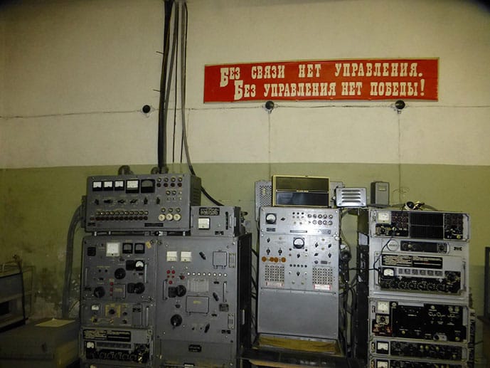Diese alten Überwachungsgeräte sind alle noch als Originalvorhanden.