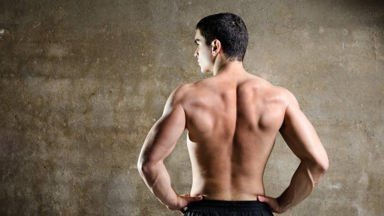 Für einen stramm geformten Körper ist Training das wichtigste: Doch Mann braucht dazu genug Protein, um das Wachstum der Muskel zu fördern. Protein-Shakes gelten da als Wunderwaffe. Doch ihre Wirkung wird meist völlig überschätzt.
