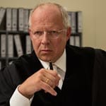 Als Richter Manfred Götzl ist der Kieler "Tatort"-Kommissar Axel Milberg zu sehen. Erst vor Kurzem wohnte er als Zuschauer dem NSU-Prozess bei.
