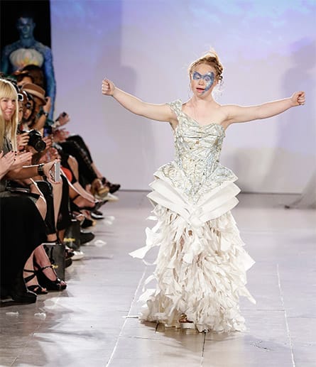 Madeline Stuart hat sich ihren großen Traum erfüllt: Die 18-Jährige, die am Down-Syndrom leidet, lief am 13. September 2015 auf der New York Fashion Week.