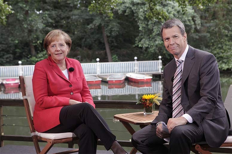Auch Bundeskanzlerin Angela Merkel stellte sich 2009 Kloeppels Fragen.