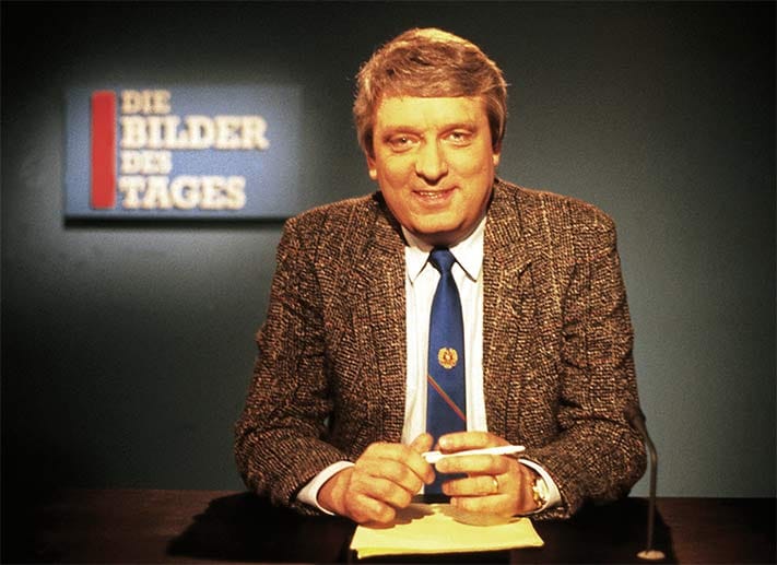 Die Sendung gab es unter dem Titel "Die Bilder des Tages" aber schon seit 1984, und zwar mit Moderator Hans Meiser. Auch bei der 1988 in "RTL aktuell" umbenannten Sendung war Meiser der Mann der ersten Stunde.