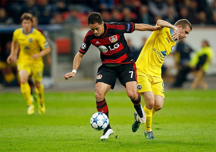 In Leverkusen gibt Bayers Last-Minute-Neuzugang Javier Hernandez gegen Bate Borissow sein Startelf-Debüt.