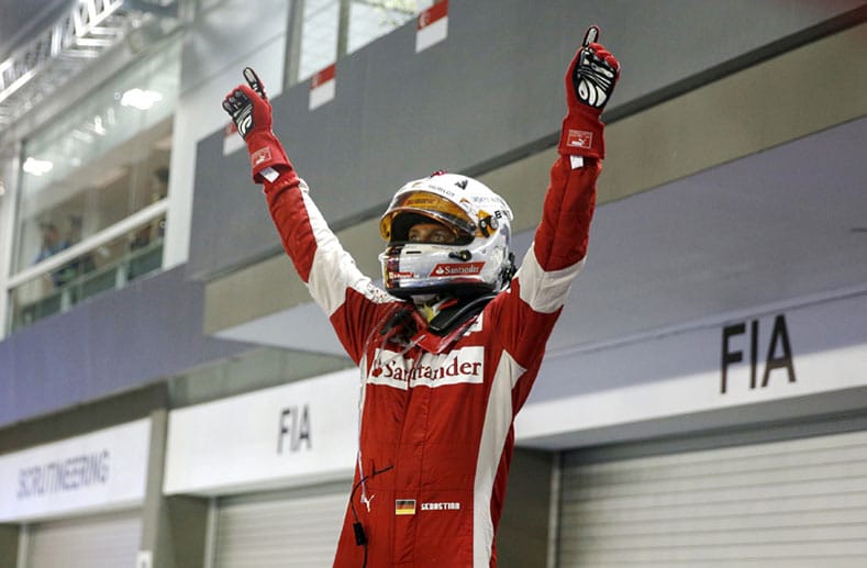 Bei Sebastian Vettel läuft es dagegen wie geschmiert. Er gewinnt den Großen Preis von Singapur souverän.