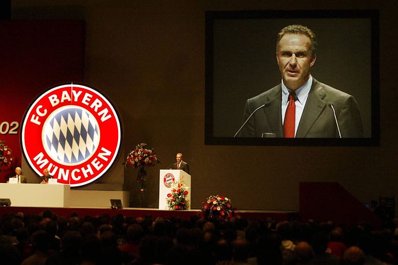 1991 beschließt Fritz Scherer, damaliger Präsident des FC Bayern, die ehemaligen Spieler Rummenigge und Beckenbauer als Vizepräsidenten in den Klub zu integrieren. Rummenigge wird fortan bis 2002 Vizepräsident des FC Bayern. Im Februar 2002 wird er zum Vorstandsvorsitzenden ernannt, als die Fußballabteilung des FC Bayern München in eine AG umgewandelt wird.