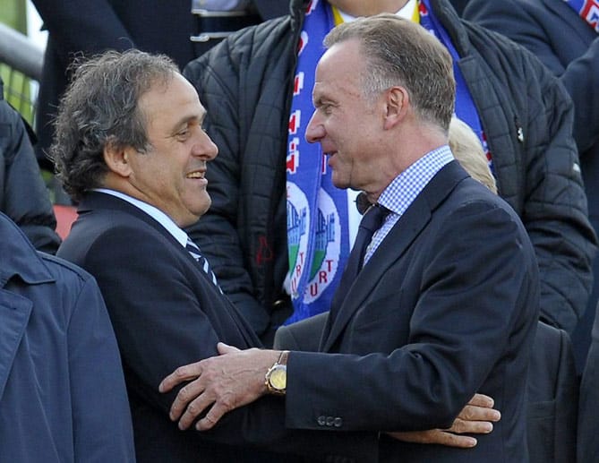 2008 wird Rummenigge Mitglied in zahlreichen Gremien. Im Januar übernimmt er die Funktion des ersten Vorsitzenden der European Club Association (ECA). Zudem ist er Mitglied in der UEFA-Kommission "Strategischer Beirat für Berufsfußball". Hier ist er mit dem seit 2007 im Amt stehenden UEFA-Präsidenten Michel Platini (li.) zu sehen.
