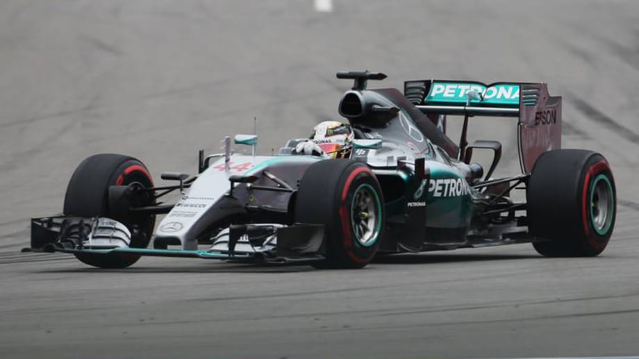 Lewis Hamilton ist auch in Sotschi der große Triumphator und gewinnt den Großen Preis von Russland.